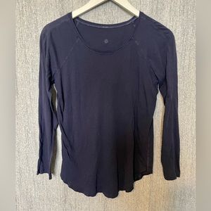 Lululemon NAVY LS Shirt size 6
